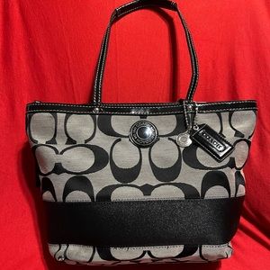 Vintage Signature C Coach Purse